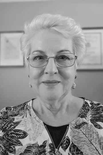 Dr Nancy Burge